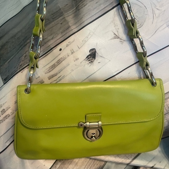 Burberry London Green Shoulder Bag EUC & Near Mint Locking Clasp Closure - Picture 10 of 14